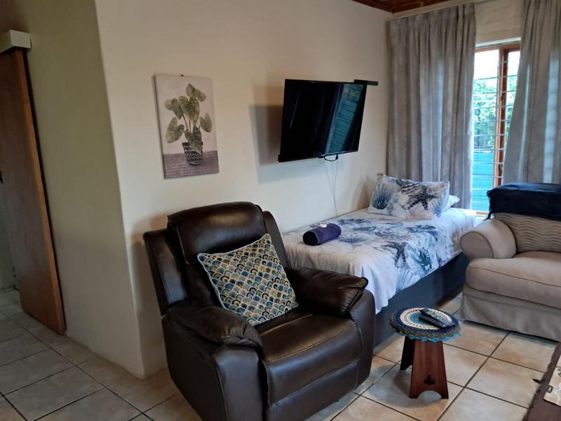 6 Bedroom Property for Sale in Vermont Western Cape